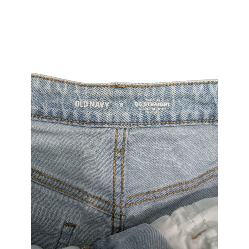 Old Navy Womens Size 6 Light Wash Denim Curvy High-Waisted OG Jean Shorts - Picture 3 of 3